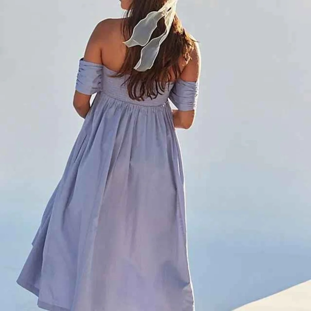 Elegant Off-Shoulder Blue Dress - Picture 3 of 3